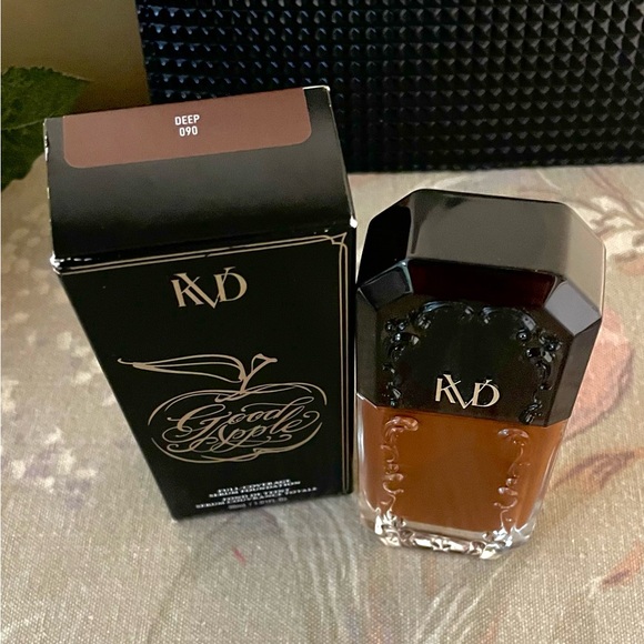 Kat Von D Bundle 🌟 - Picture 5 of 8